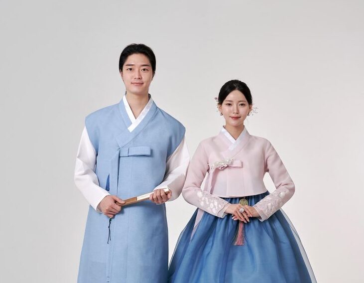 Korean Couple Wedding Hanbok - supia